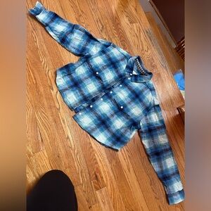 American Eagle cropped flannel